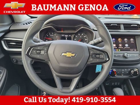 Used 2023 Chevrolet TrailBlazer LS AWD/4WD image 14