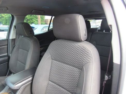 Used 2019 GMC Acadia SLE w/ Driver Alert Package I image 10