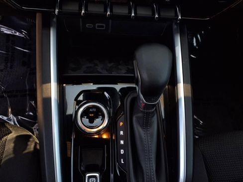 Used 2023 Chevrolet Colorado LT w/ LT Convenience Package image 12