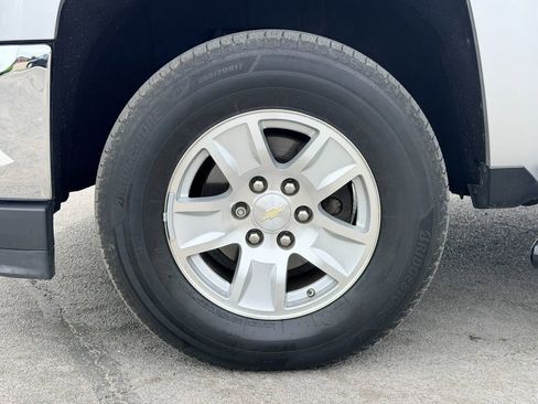Used 2017 Chevrolet Silverado 1500 LT w/ All Star Edition AWD/4WD image 27