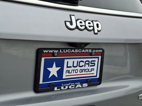 Used 2023 Jeep Compass Latitude w/ Convenience Group AWD/4WD image 32