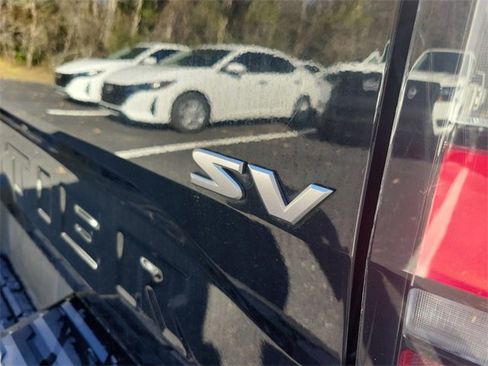 Used 2022 Nissan Frontier SV image 7