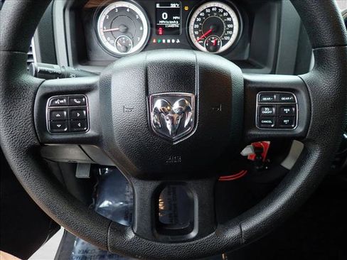Used 2016 RAM 1500 Classic SLT AWD/4WD image 10