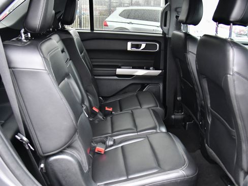 Used 2023 Ford Explorer XLT w/ Equipment Group 202A image 43