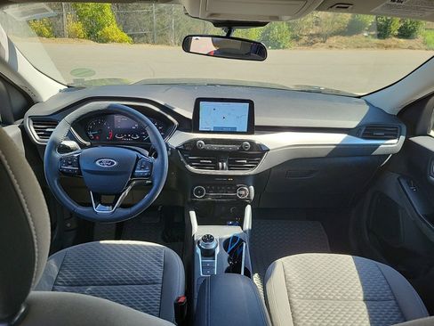 Used 2021 Ford Escape SE w/ Cold Weather Package image 13