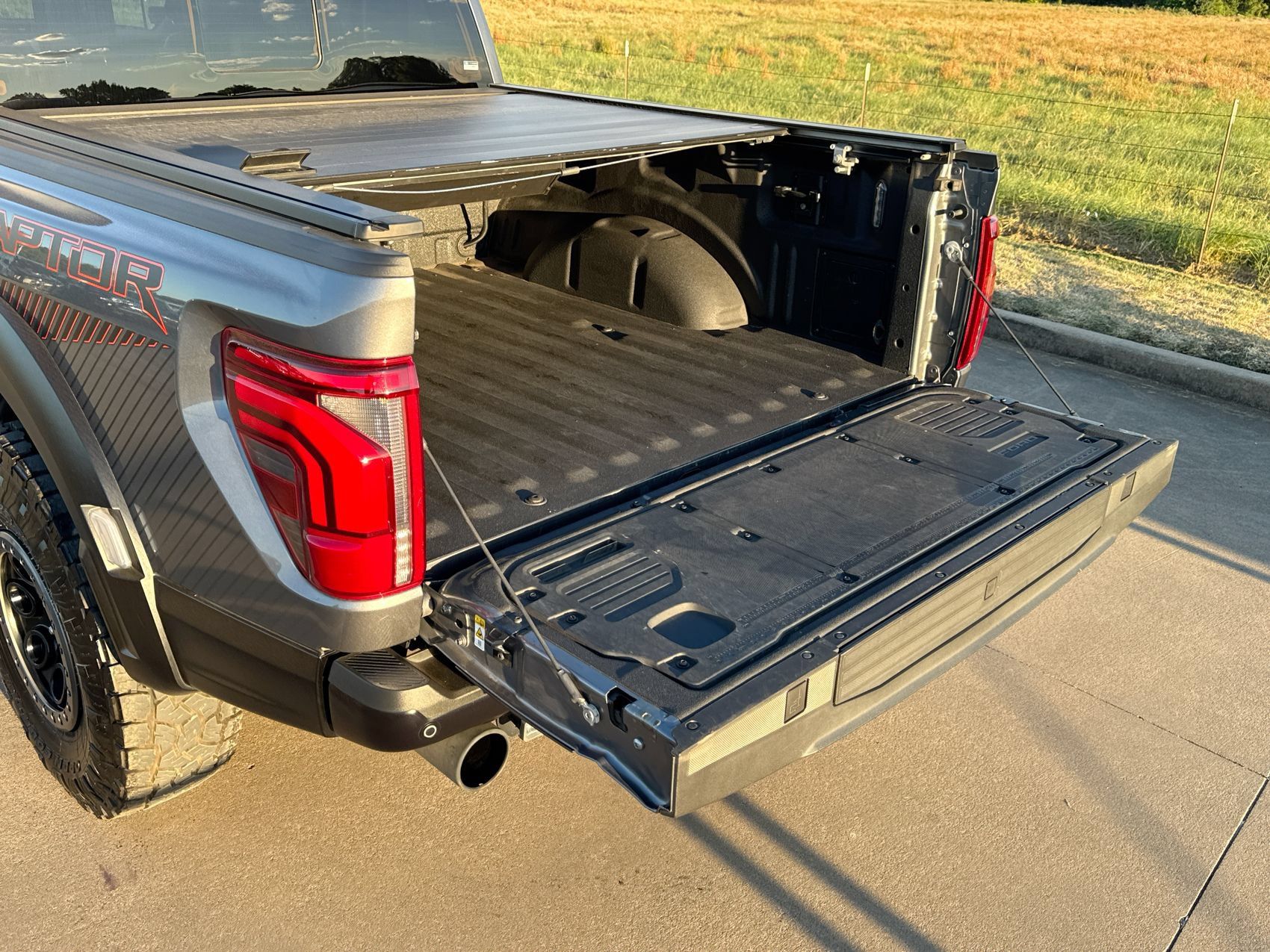 Used 2024 Ford F150 Raptor AWD/4WD image 23