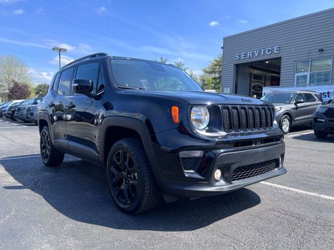 Used 2023 Jeep Renegade Altitude AWD/4WD image 7