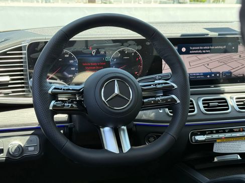 New 2026 Mercedes-Benz GLS 450 4MATIC image 29