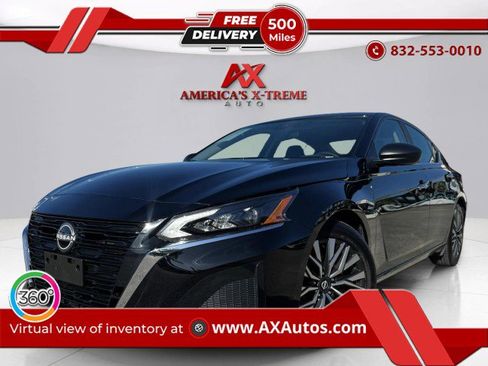 Used 2025 Nissan Altima 2.5 SV image 1