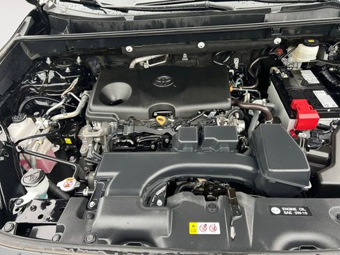 Used 2024 Toyota RAV4 XLE Premium FWD image 25