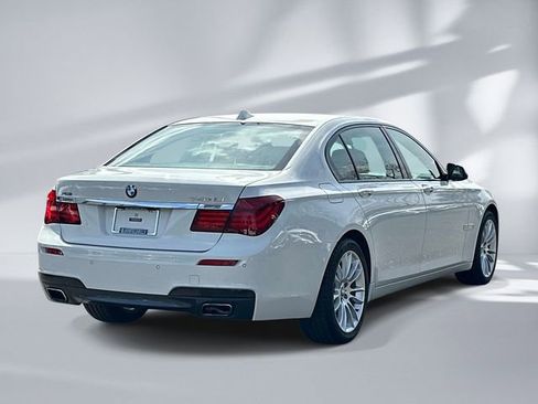 Used 2015 BMW 740Li xDrive image 4