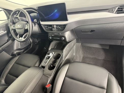 Certified 2025 Ford Escape Platinum AWD/4WD image 11