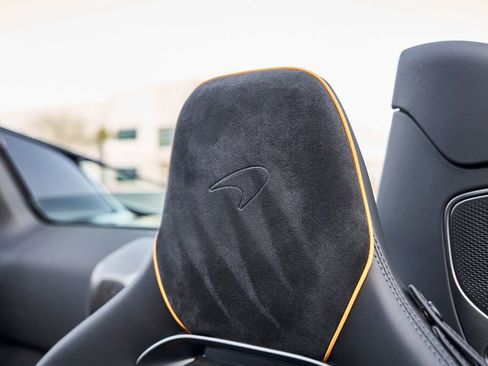 Used 2025 McLaren Artura Spider RWD image 40