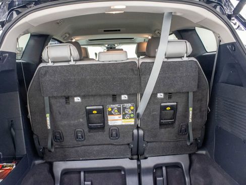 Used 2025 Toyota Sienna XLE image 24