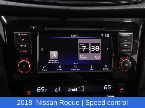 Used 2018 Nissan Rogue SV AWD/4WD image 17