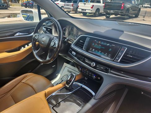Used 2018 Buick Enclave Premium FWD image 23