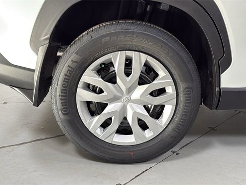 New 2026 Toyota Corolla Cross L image 22