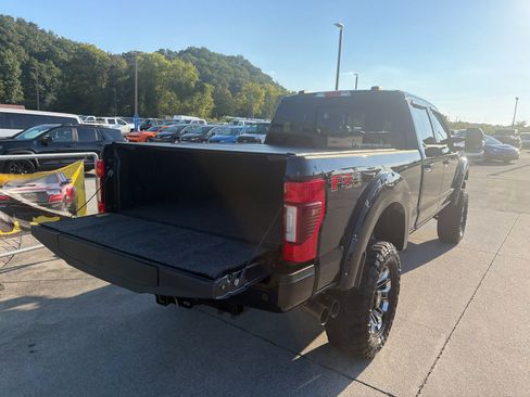 Used 2021 Ford F250 Lariat w/ Lariat Ultimate Package AWD/4WD image 11