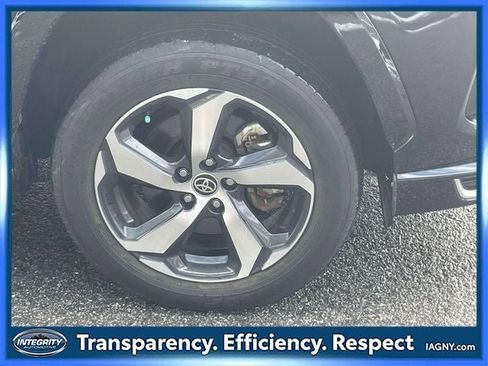 Used 2022 Toyota RAV4 SE w/ Weather & Moonroof Package image 9