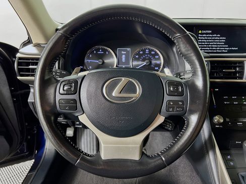 Used 2018 Lexus IS 300 AWD w/ Comfort Package image 12
