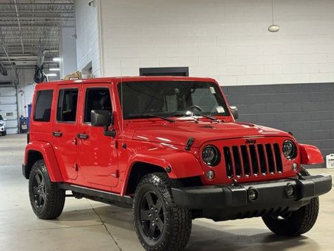 Used 2015 Jeep Wrangler Unlimited Sahara AWD/4WD image 2