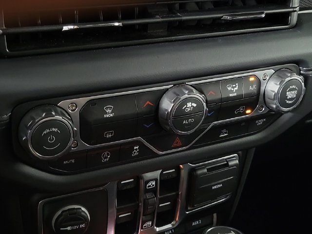 Used 2026 Jeep Wrangler Unlimited Rubicon AWD/4WD image 27