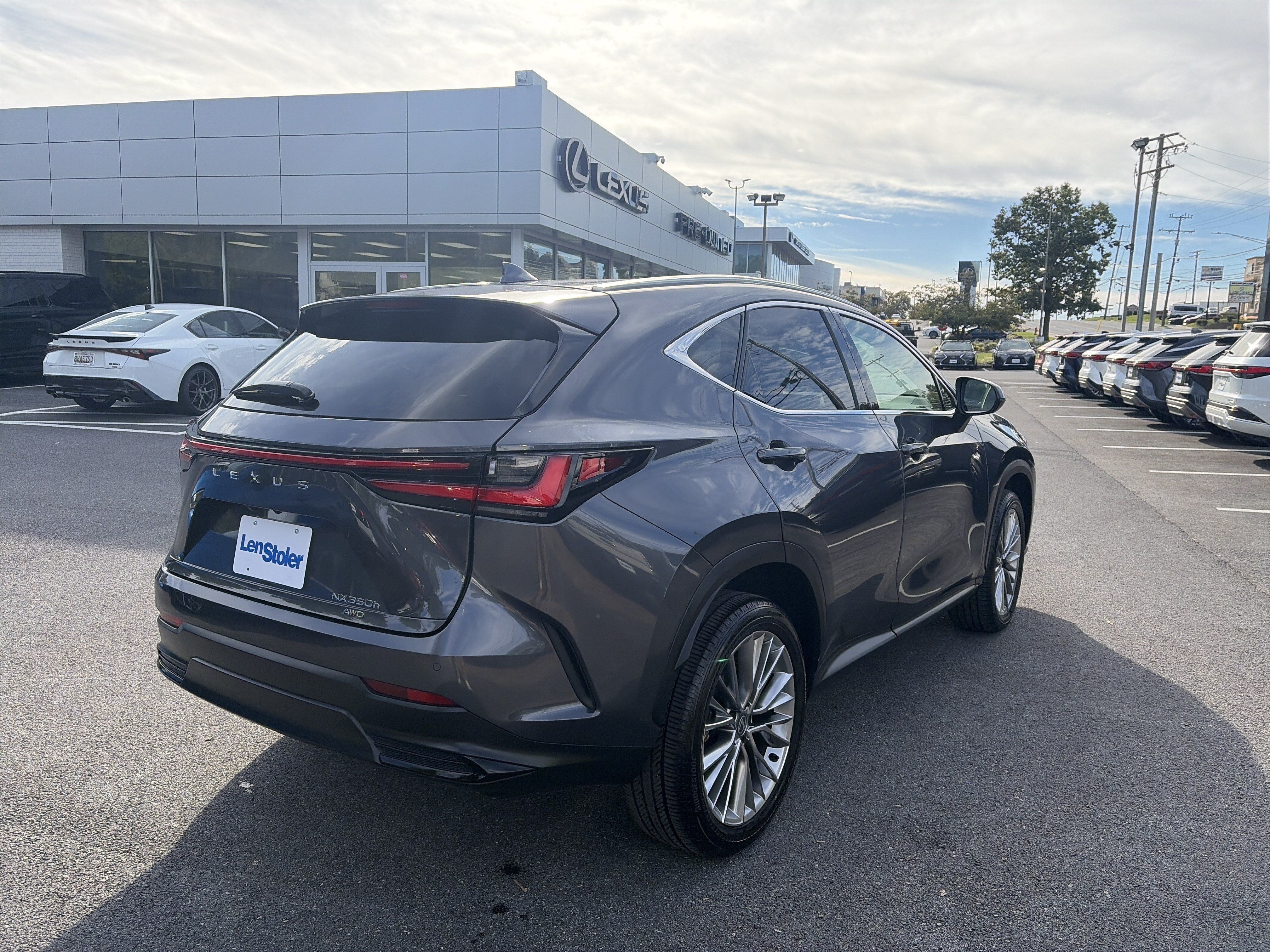 Used 2026 Lexus NX 350h AWD w/ Cold Area Package image 5