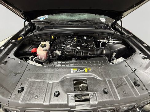 Used 2023 Jeep Grand Cherokee L Laredo AWD/4WD image 9