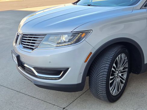 Used 2016 Lincoln MKX Reserve w/ Technology Package FWD image 43