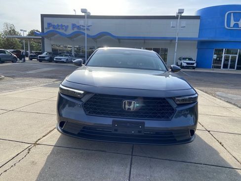 Used 2024 Honda Accord EX image 3