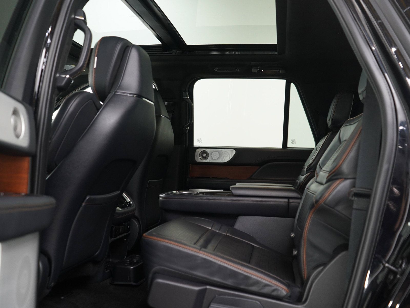 Used 2024 Lincoln Navigator L Black Label AWD/4WD image 22