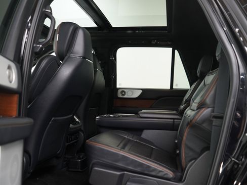Used 2024 Lincoln Navigator L Black Label AWD/4WD image 22