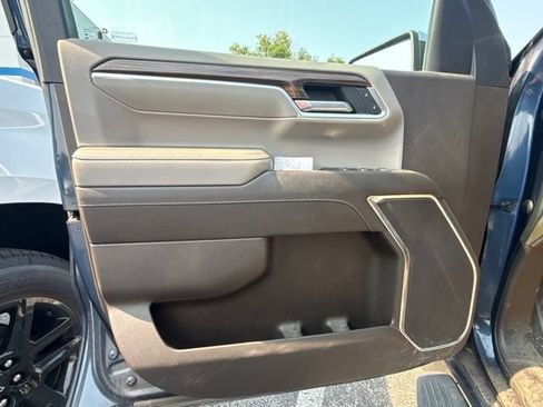 Used 2022 Chevrolet Silverado 1500 LT w/ Safety Package AWD/4WD image 13