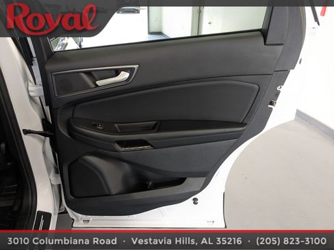 Used 2023 Ford Edge SE w/ Black Appearance Package AWD/4WD image 9