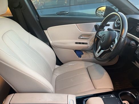 Used 2021 Mercedes-Benz A 220 image 9