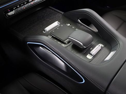 Certified 2026 Mercedes-Benz GLS 450 4MATIC image 27