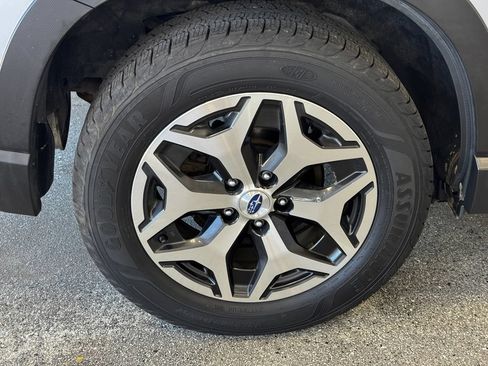 Used 2023 Subaru Forester Premium AWD/4WD image 24
