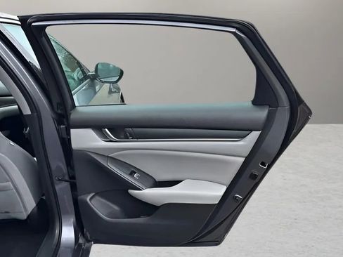 Used 2018 Honda Accord LX image 36
