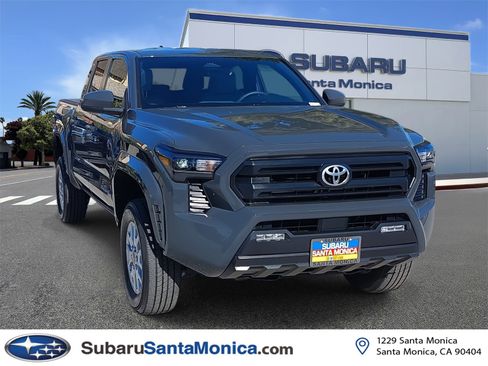 Used 2025 Toyota Tacoma SR5 image 1