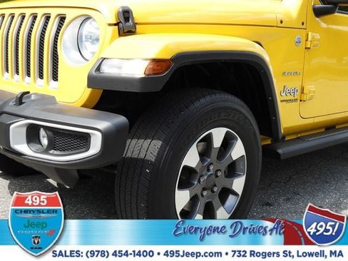 Used 2021 Jeep Wrangler Unlimited Sahara w/ Dual Top Group image 9