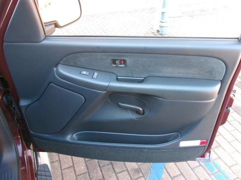 Used 1999 Chevrolet Silverado 1500 LS w/ Firm Ride Suspension Pkg image 17