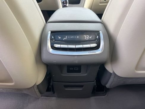 Used 2023 Cadillac XT6 Premium Luxury w/ Technology Package AWD/4WD image 44