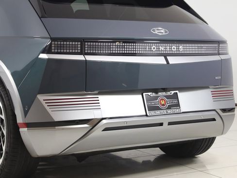 Used 2024 Hyundai Ioniq 5 Limited image 24