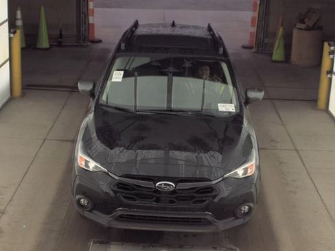 Used 2024 Subaru Crosstrek 2.0i Premium image 2