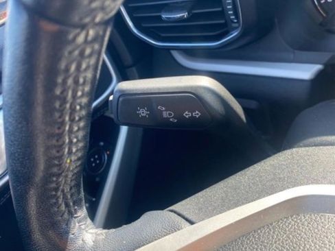 Used 2021 Ford Explorer XLT w/ Equipment Group 202A image 22