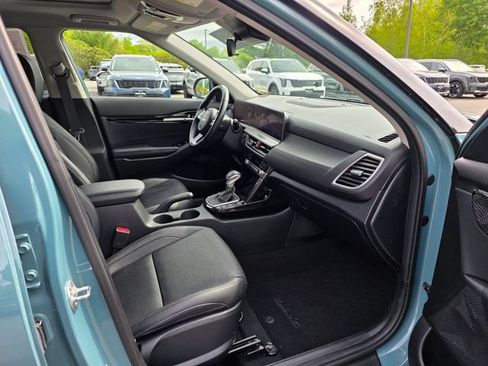 Certified 2025 Kia Seltos EX w/ EX Sunroof Package AWD/4WD image 12