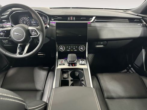 Used 2024 Jaguar XF R-Dynamic SE image 9