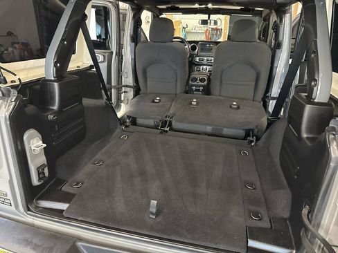 Used 2022 Jeep Wrangler Unlimited Sport AWD/4WD image 42