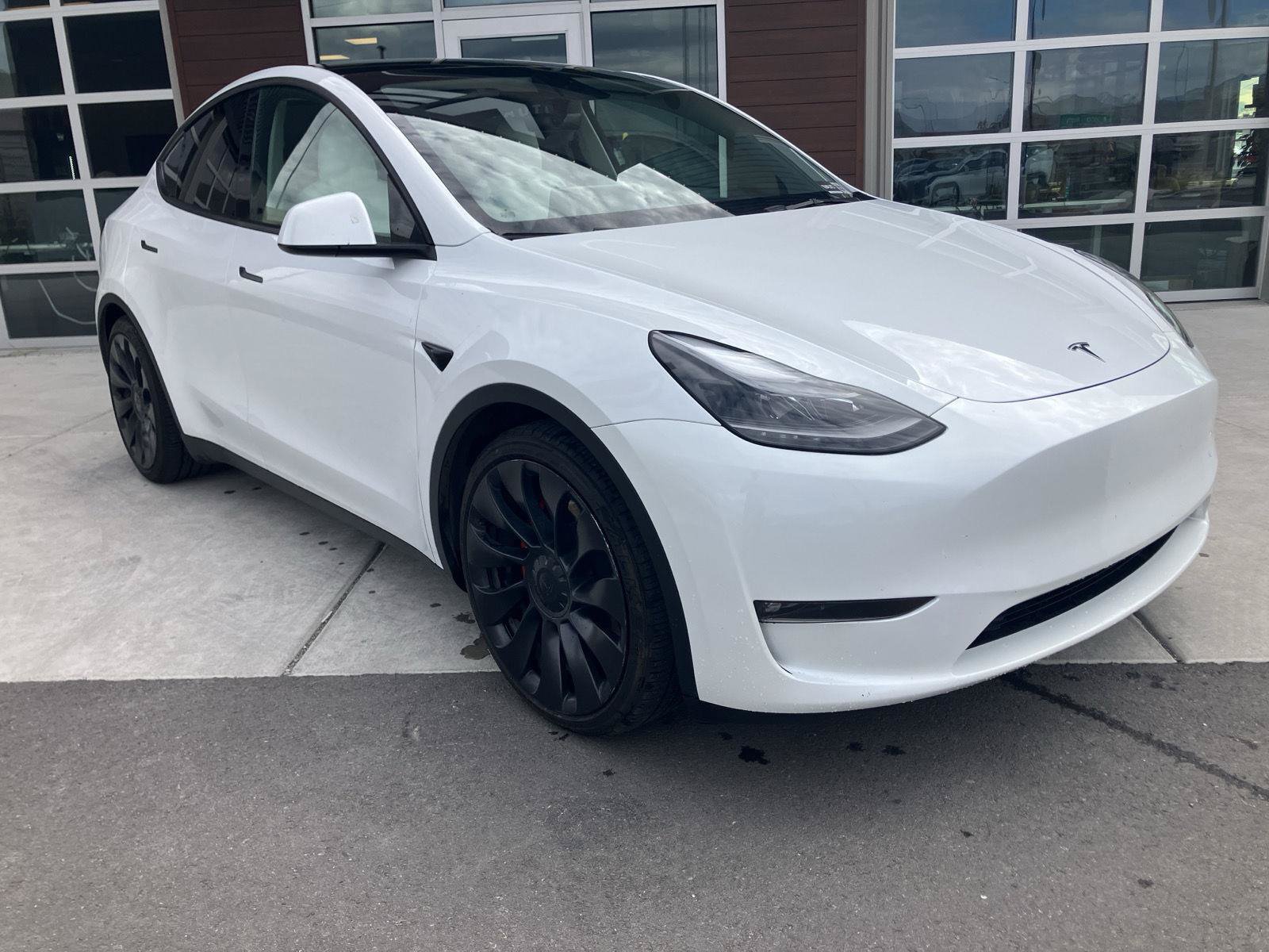 Used 2023 Tesla Model Y Performance AWD/4WD image 2