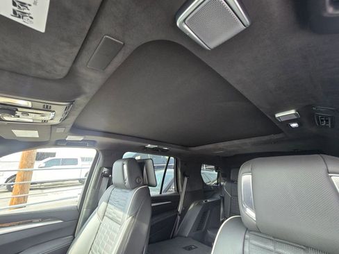 Used 2026 Cadillac Escalade Platinum Luxury image 12